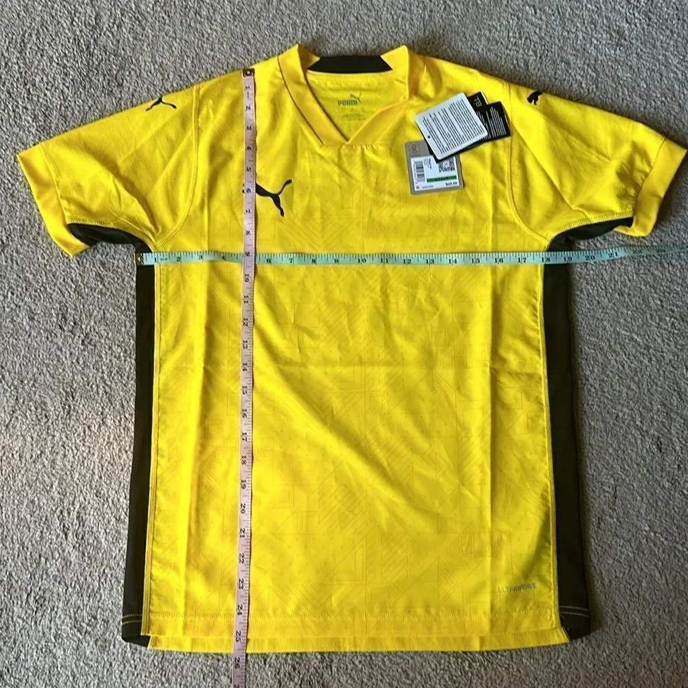 Puma TeamCup Unisex Jersey in Cyber Yellow!